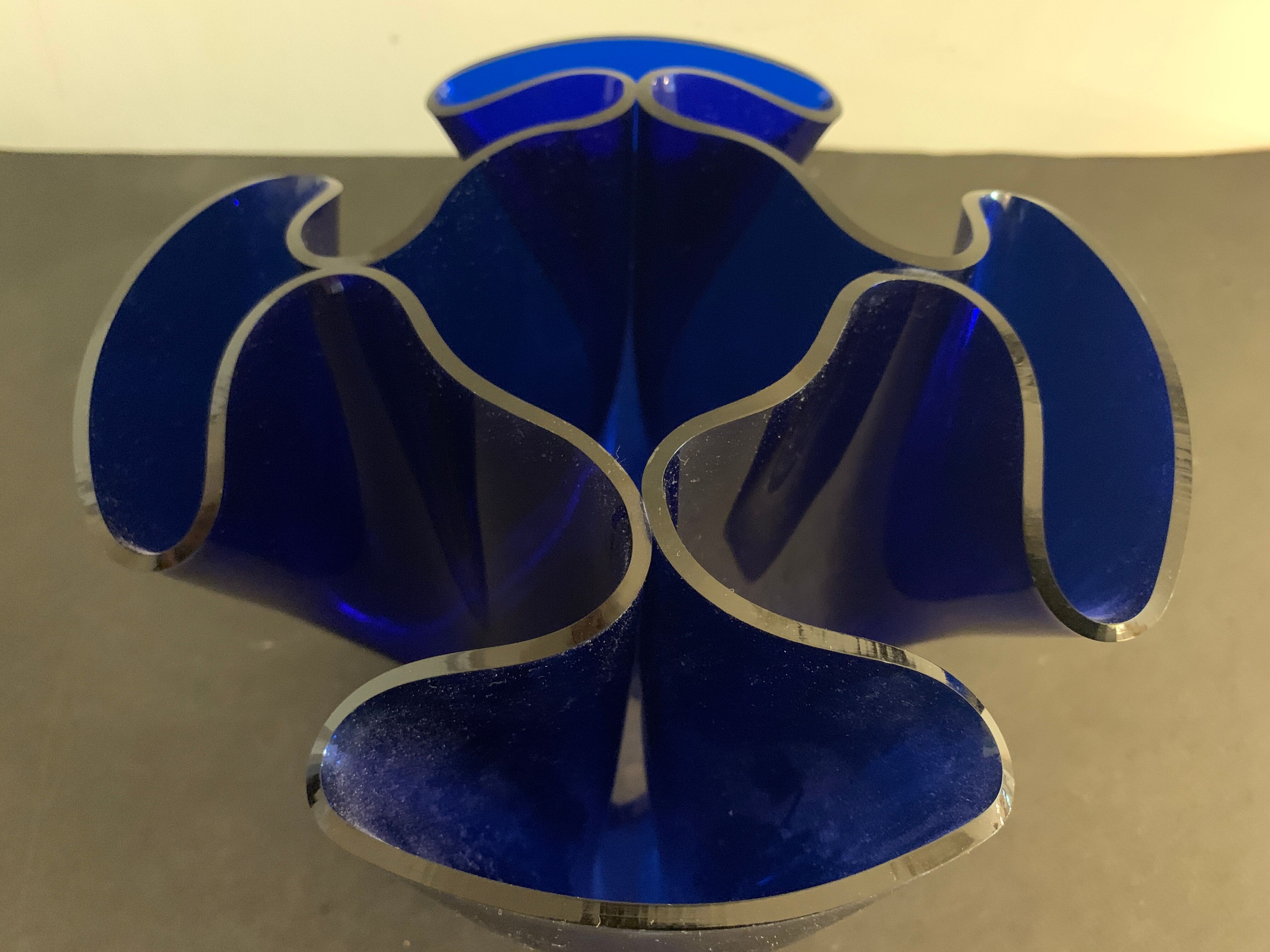 Luigi Massoni handkerchief vase for Guzzini in blue plexiglass