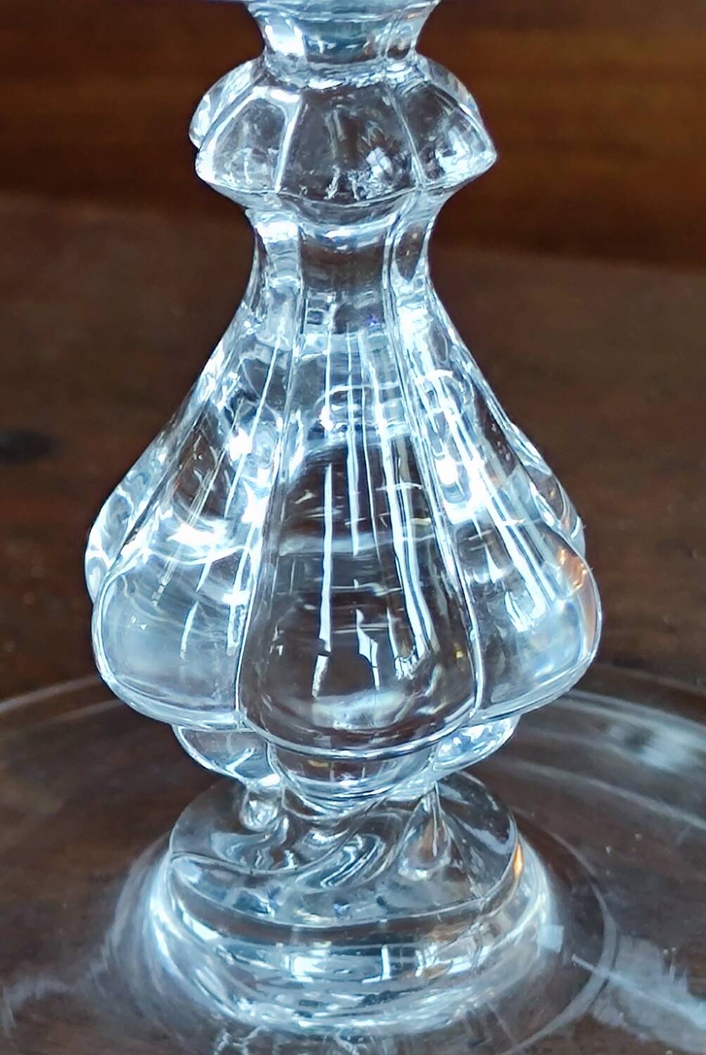 Set of 8 large crystal champagne glasses