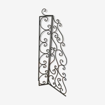 Wrought iron coin divider grille 1930