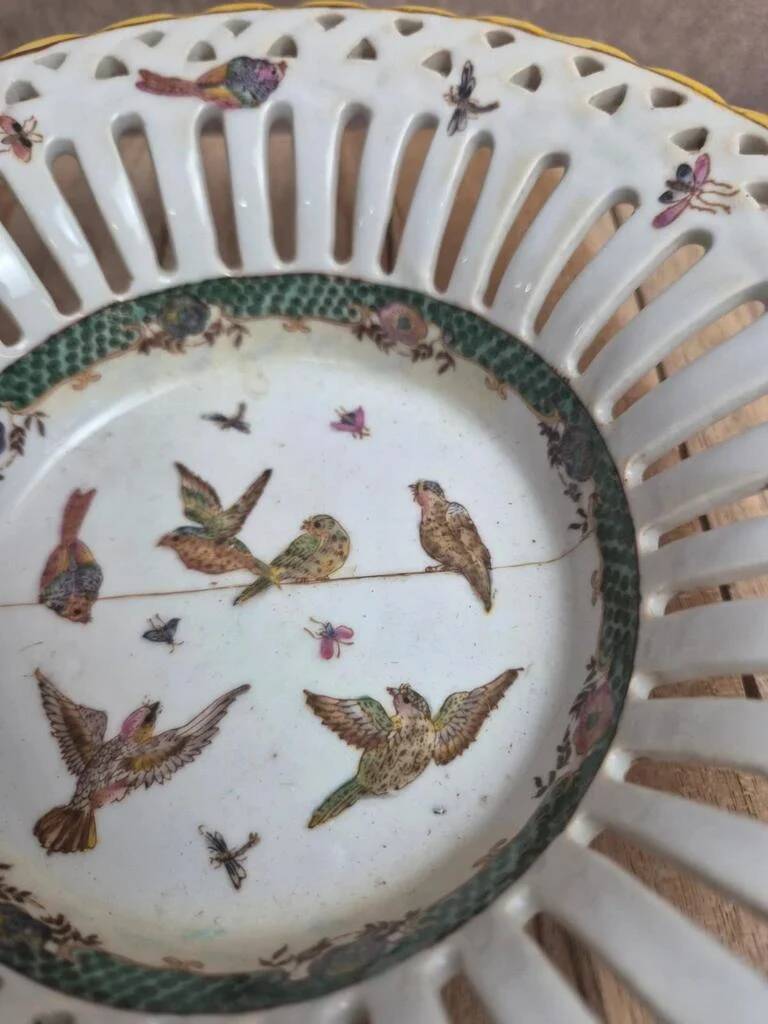 Openwork porcelain cup Fabienne Jouvin Paris – bird decoration