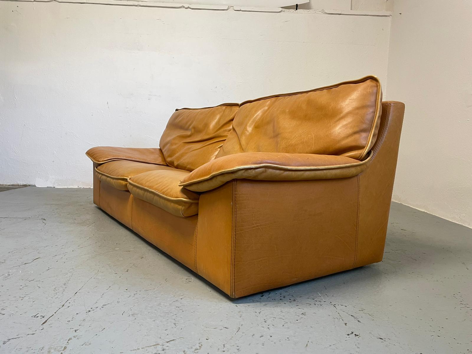 Canapé en cuir marron Roche Bobois