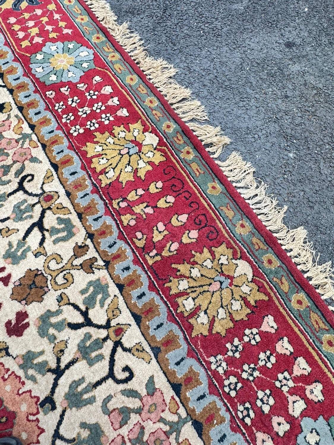 Large vintage Tetex Kirman design rug. 390 x 295 cm