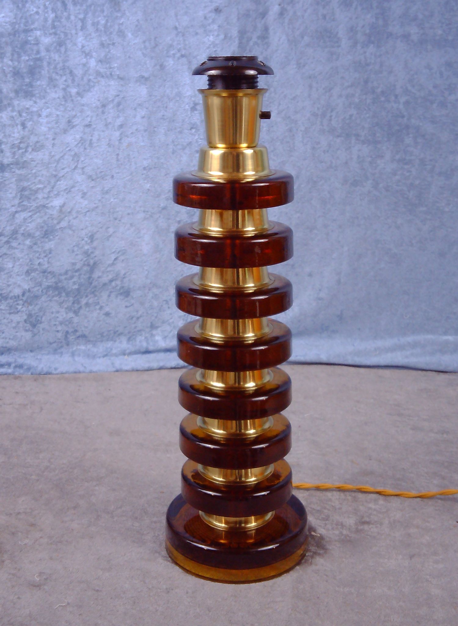 Glass and brass tablelamp from Möllers Armaturfabrik Eskilstuna, Sweden. 1970's.