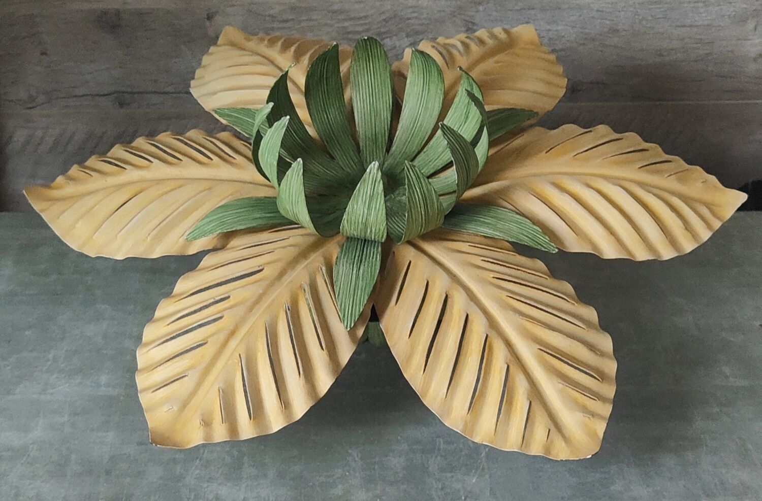 Vintage flower ceiling lamp