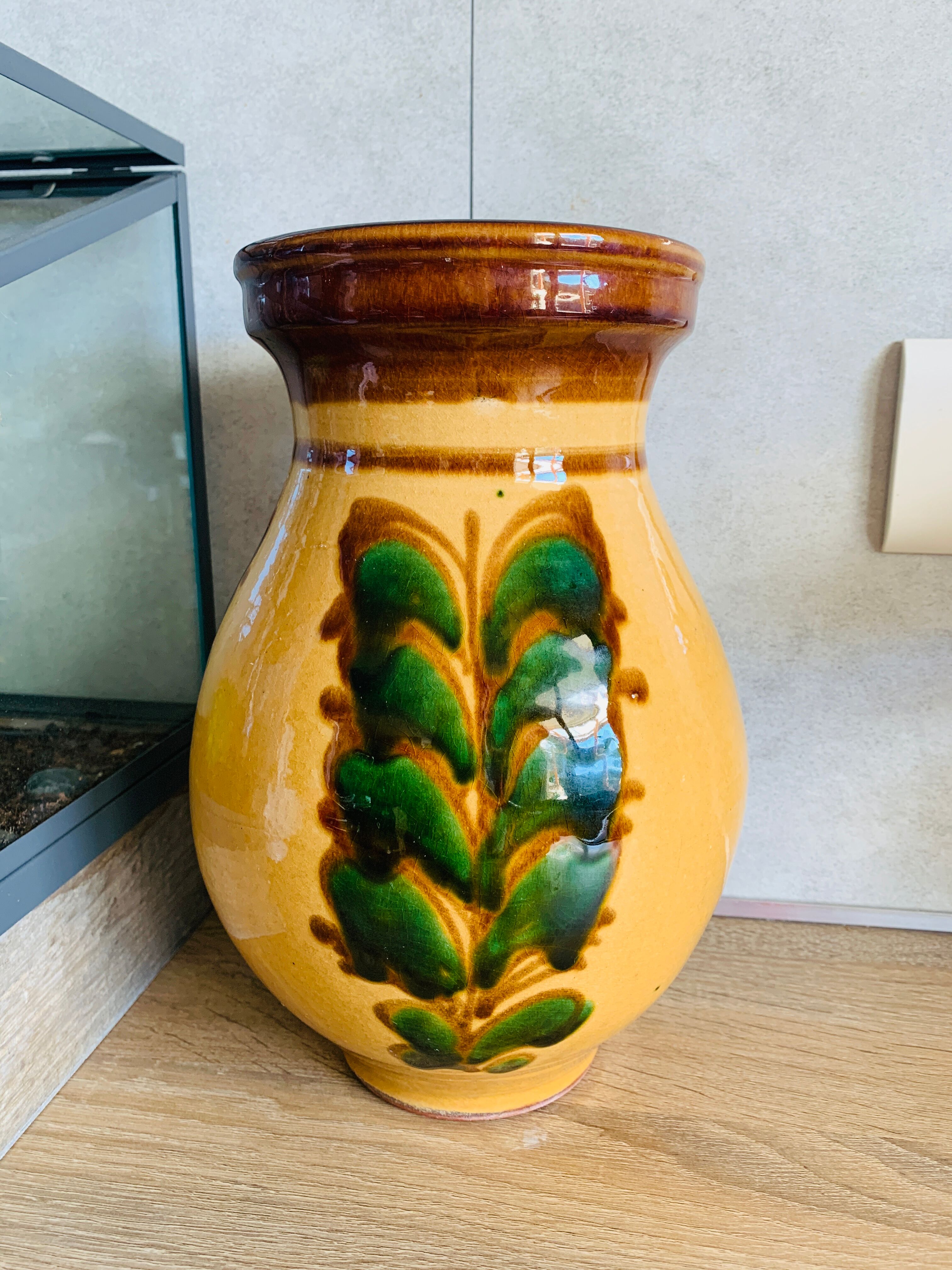 Savoyard vase in glazed ceramic
