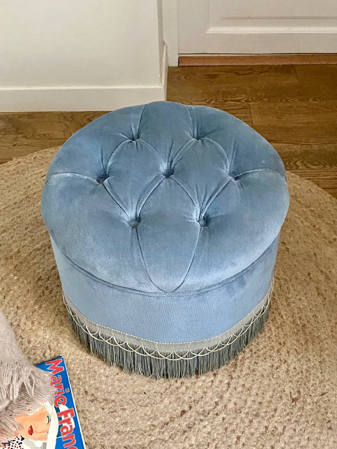 Velvet pouf