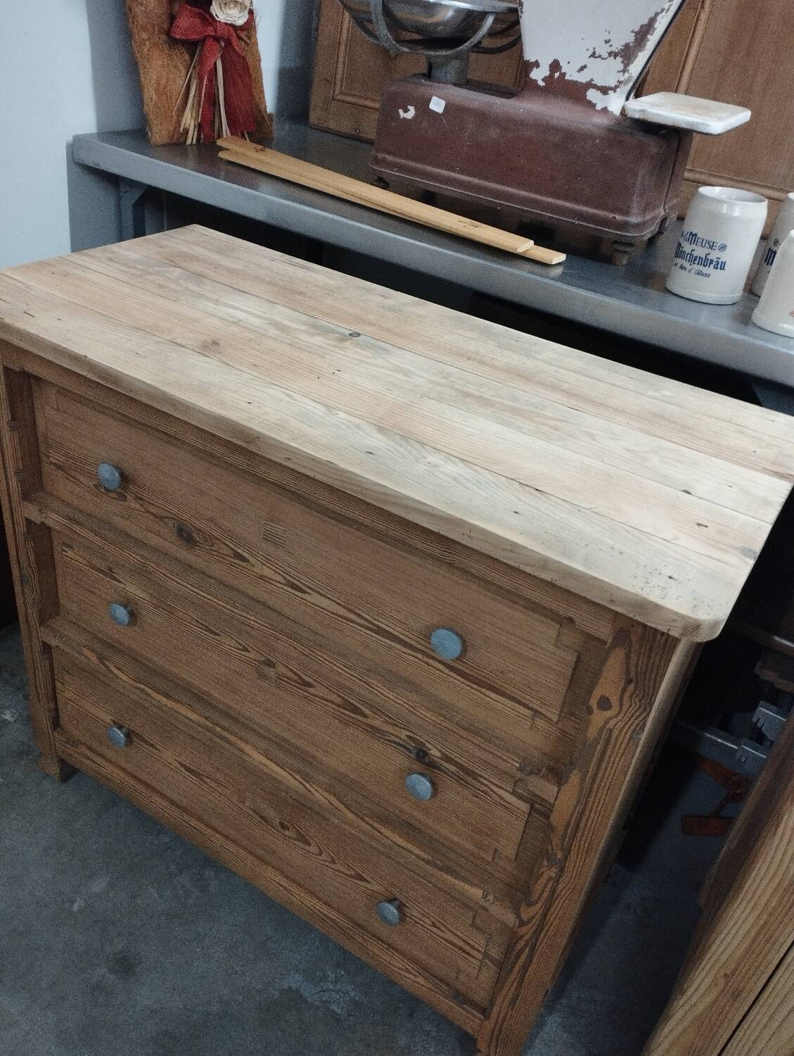 3-drawer chest of drawers