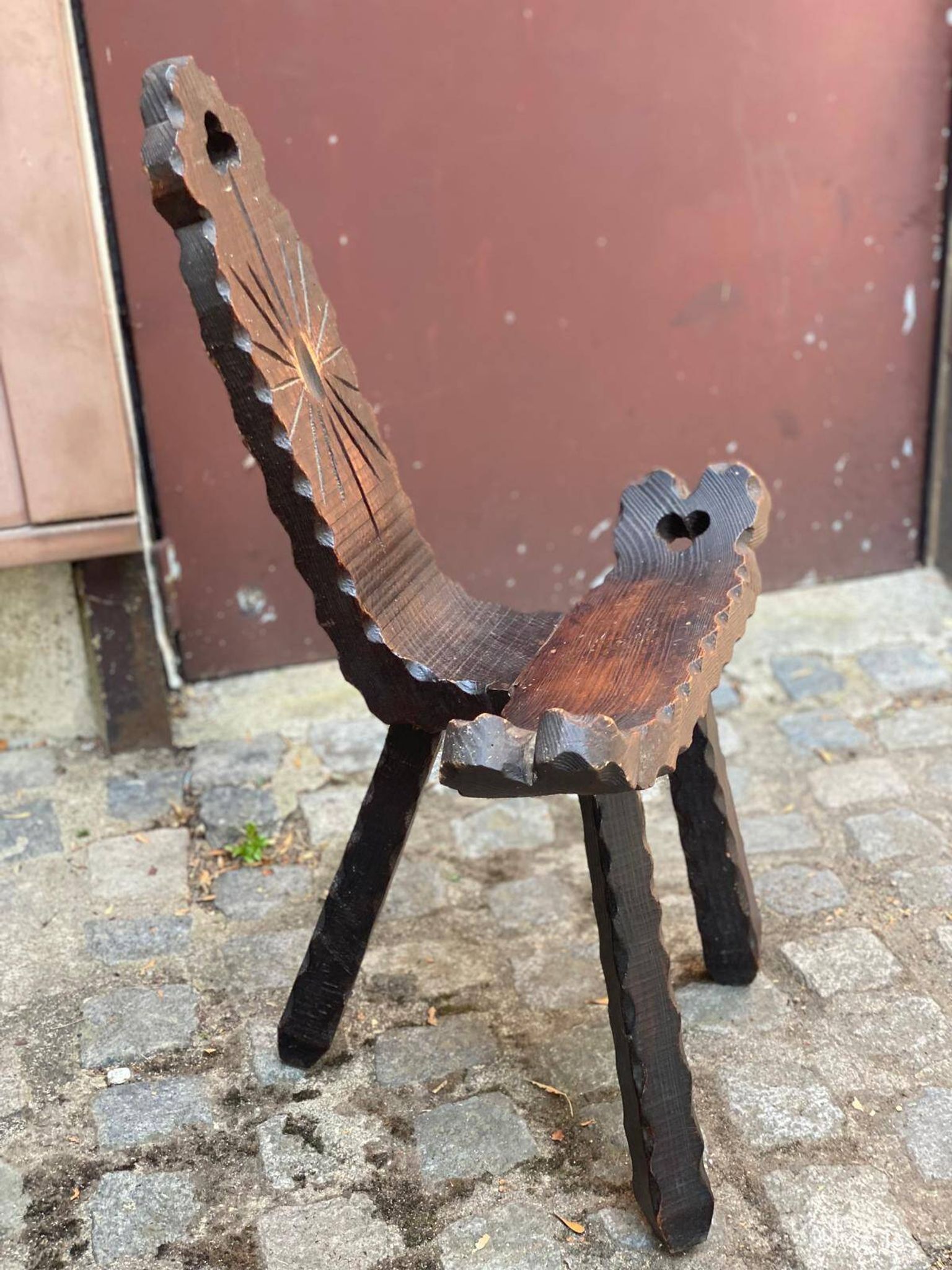 Vintage brutalist tripod chair in carved wood with wooden screw assembly XI.