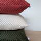 Coussin velours côtelé chevron