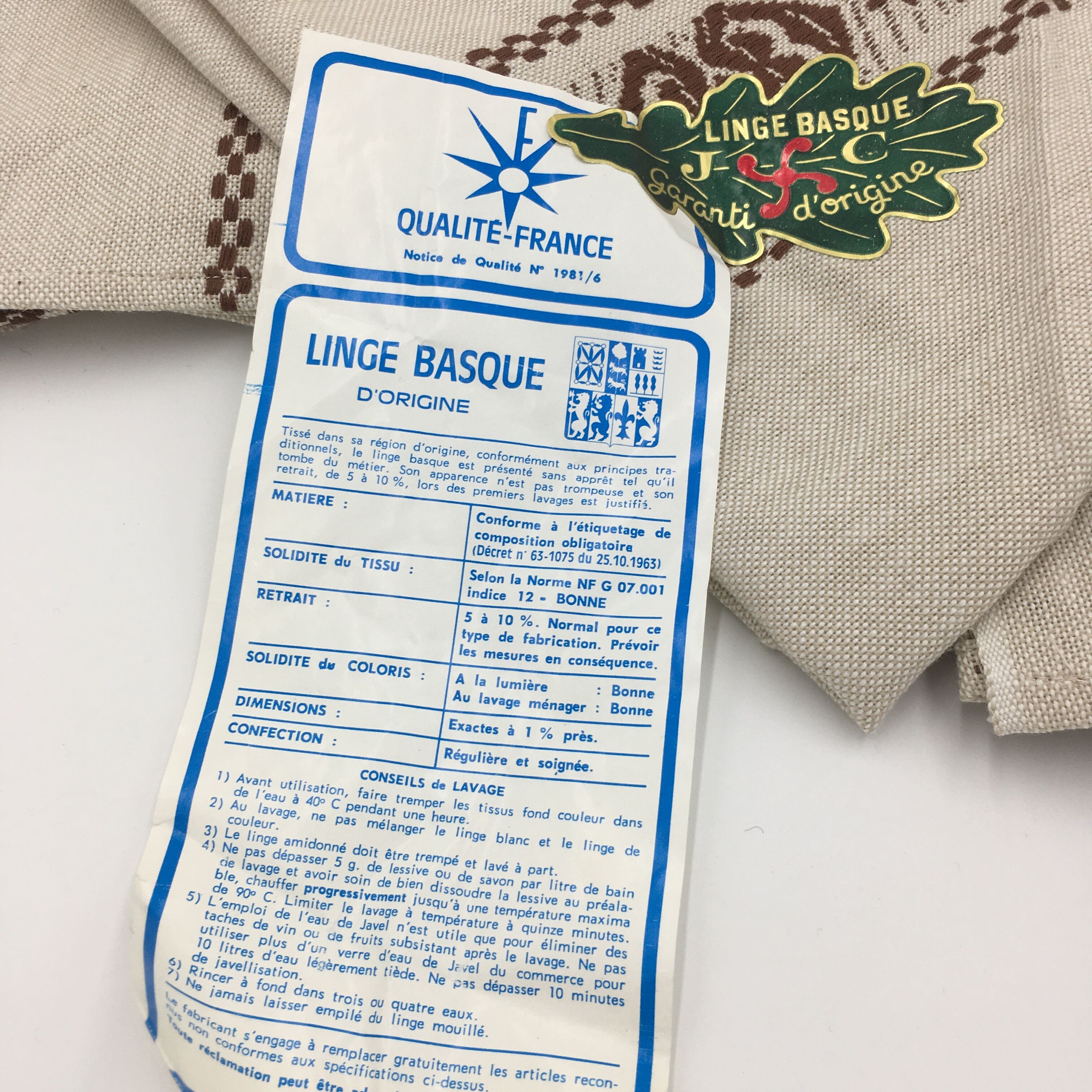 Vintage linen tablecloth and 6 towels