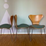 Set of three 3107 Dining Chairs by Arne Jacobsen for Fritz Hansen Denmark