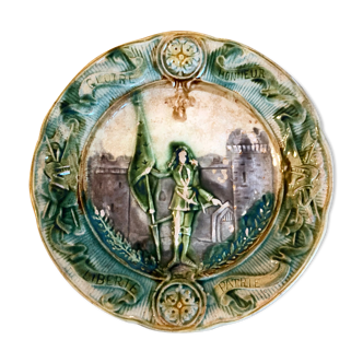 Assiette barbotine « Jeanne d’Arc »