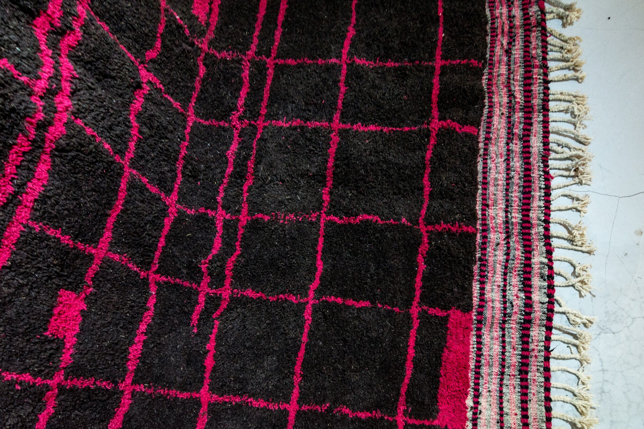 Authentic moroccan berber rug 340x225cm