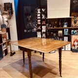 Federal folding table