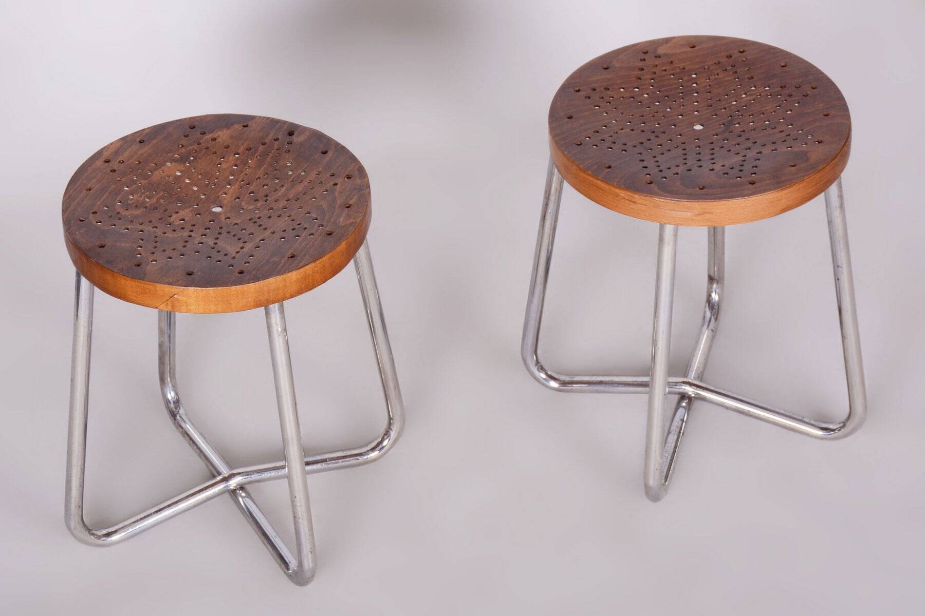 Bauhaus Stools in Chromed Steel, Beech and Plywood, Germany, 1930s, Set of 2