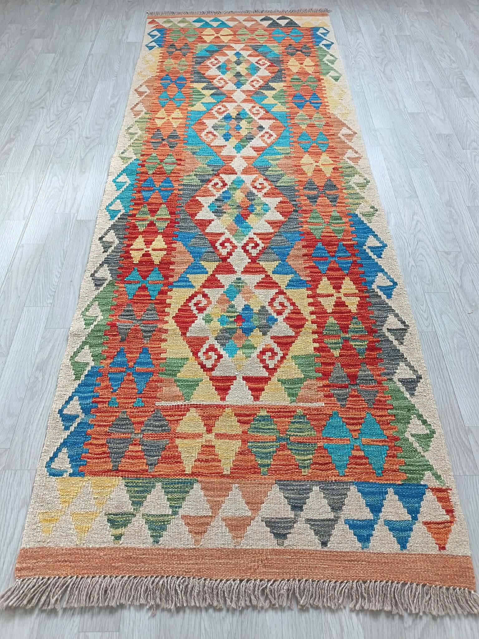 Handmade Persian Gashqaï corridor rug