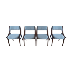 ensemble de quatre chaises