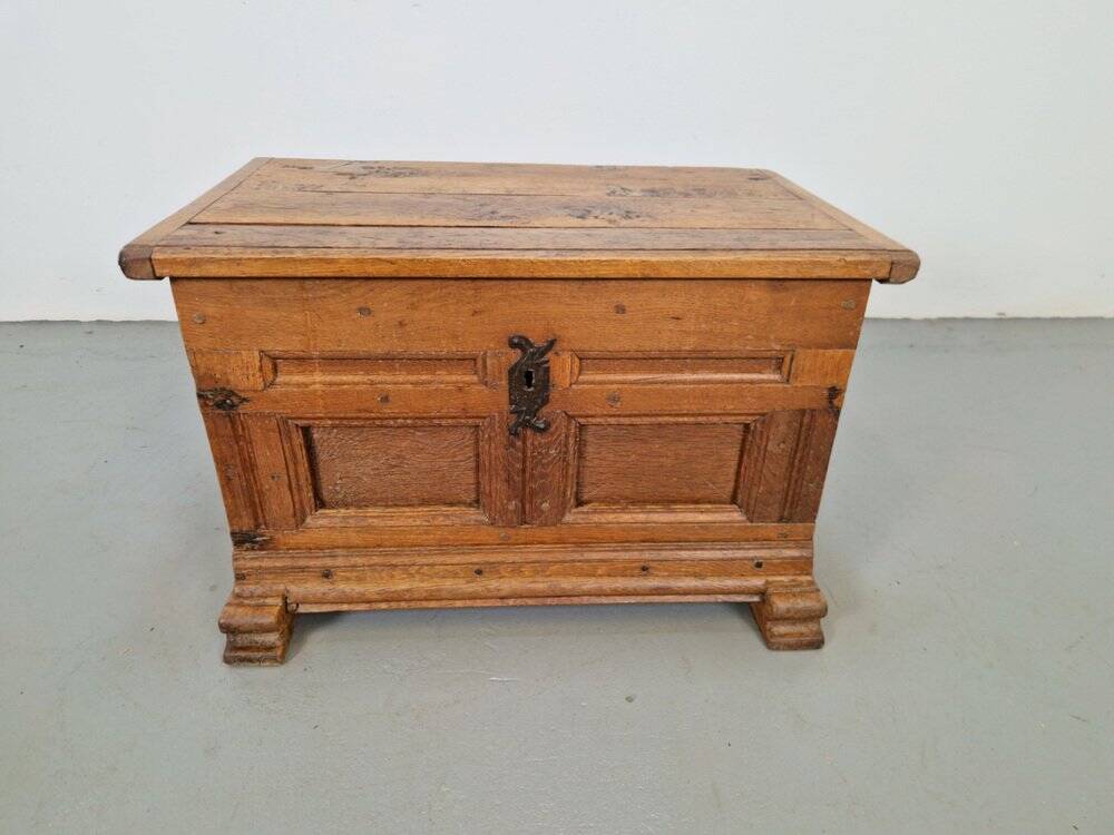 Antique Brutalist Chest in Oak, 1800