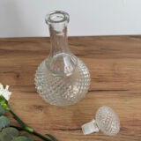 Transparent balloon whisky carafe