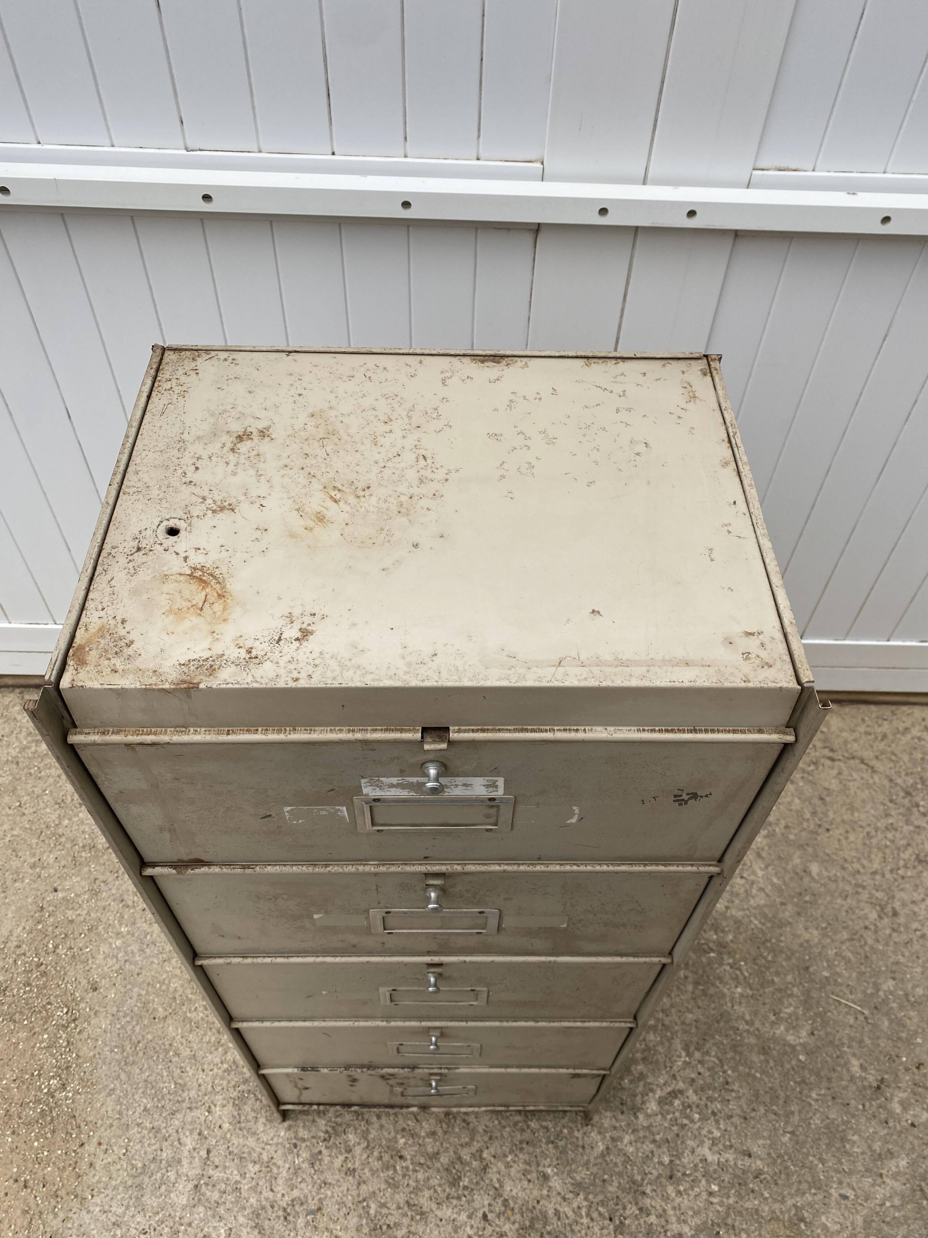 Meuble à 5 clapets casier industriel métal Ronéo 1950