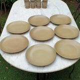 8 Assiettes plates en grès