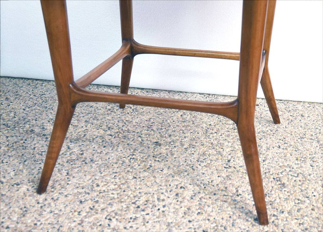 Mid-century round table