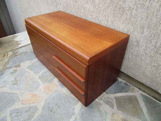 Mahogany low chest of drawers 70s