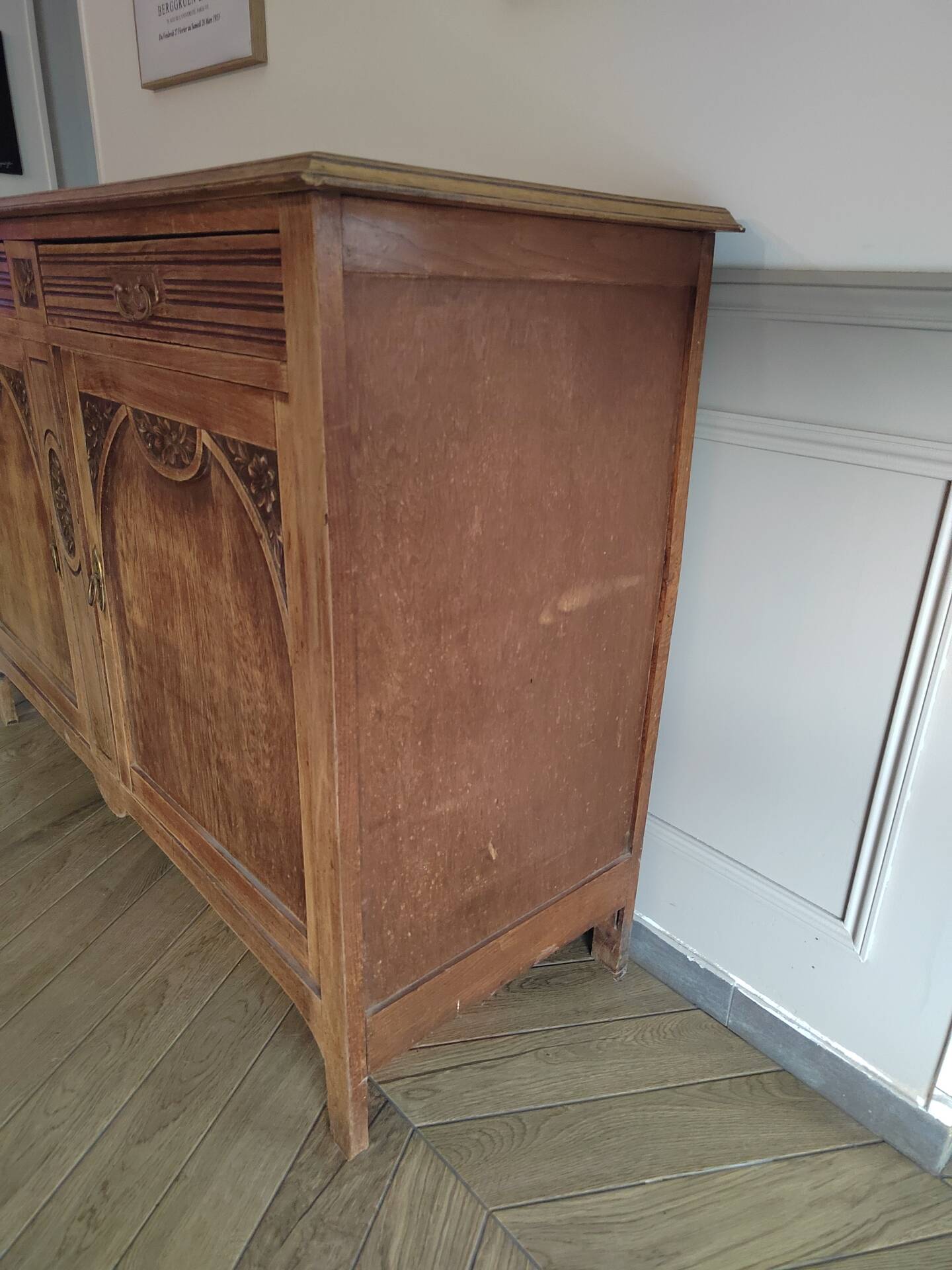 Vintage sculpted Art Deco buffet