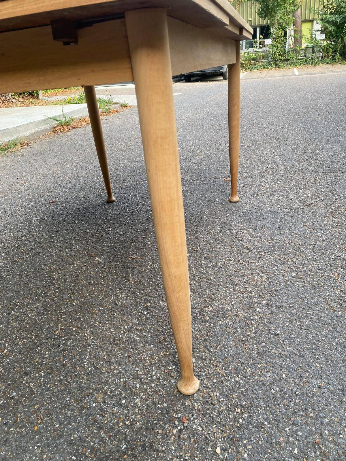 Table à manger scandinave extensible en bois 235cm 1960