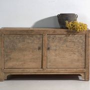 Buffet ancien en orme à deux portes – Chine, vers 1950