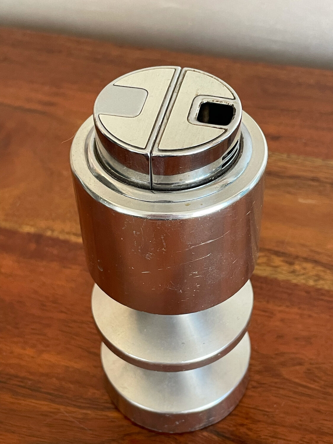 Sarome table lighter