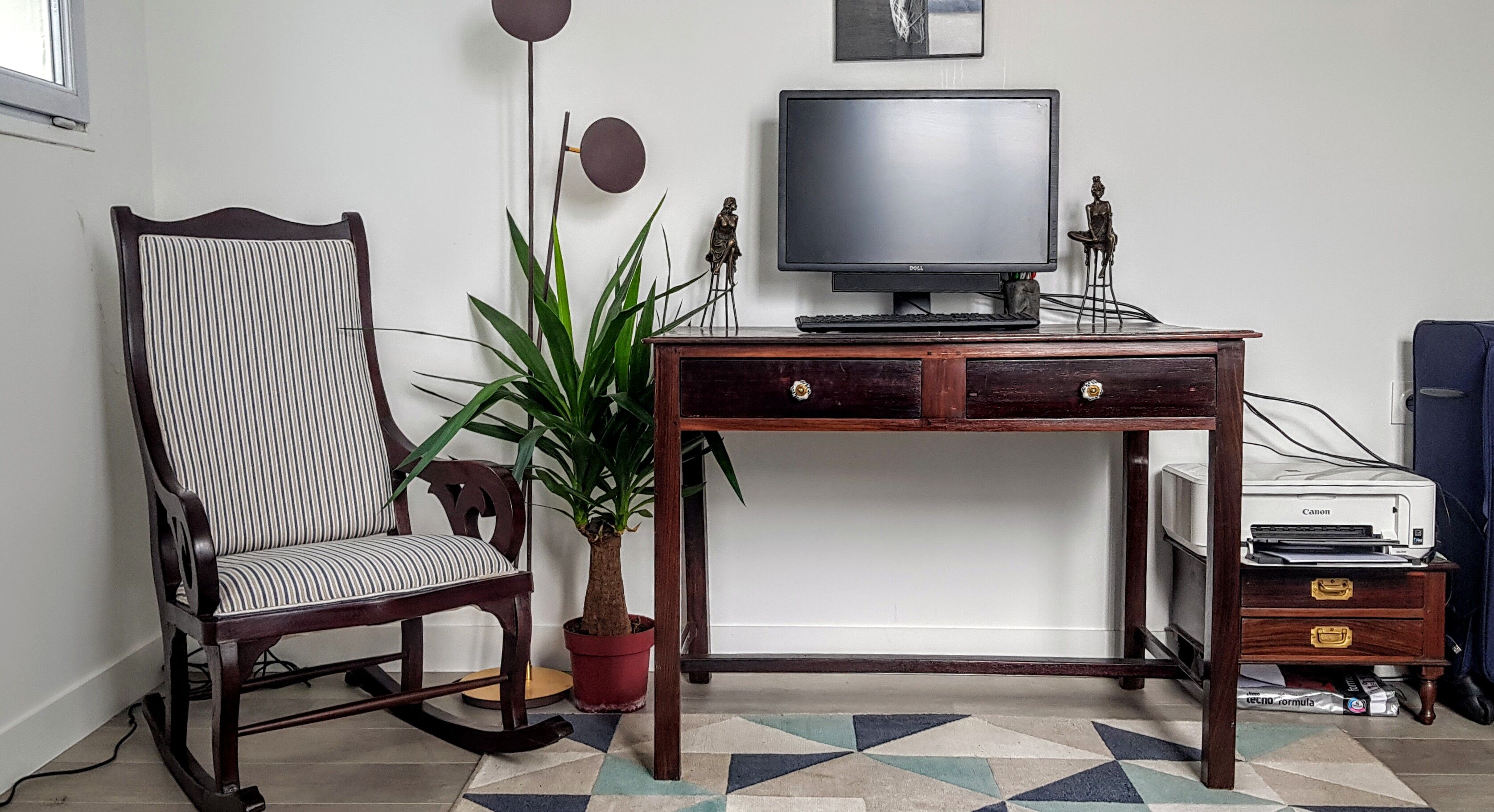 Rocking chair in Indian rosewood, Pondicherry 19th century