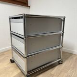 USM Haller wheeled cabinet in light grey