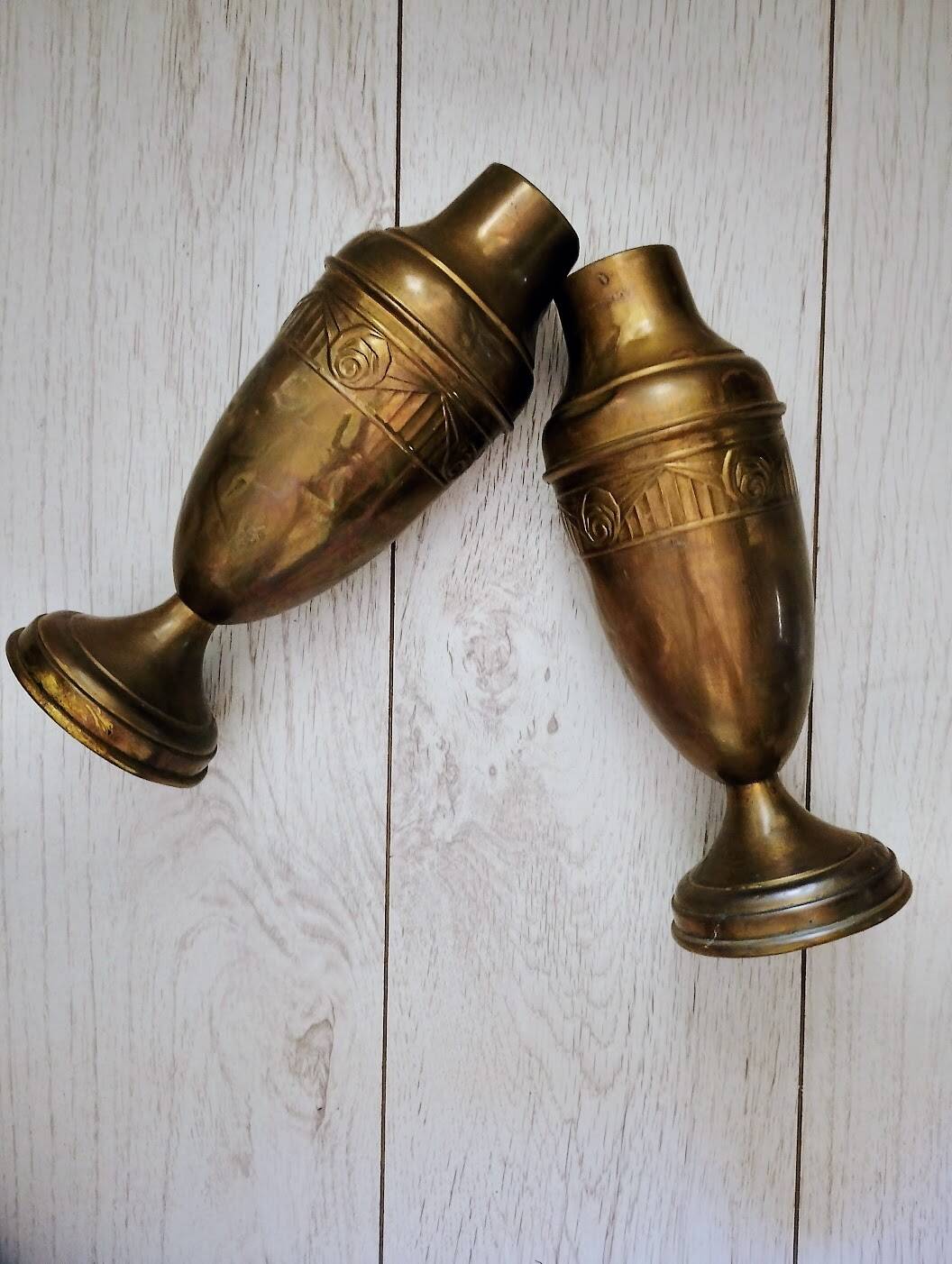 Paire de vases Art Déco en laiton, vers 1920