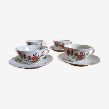 4 tasses à thé en porcelaine