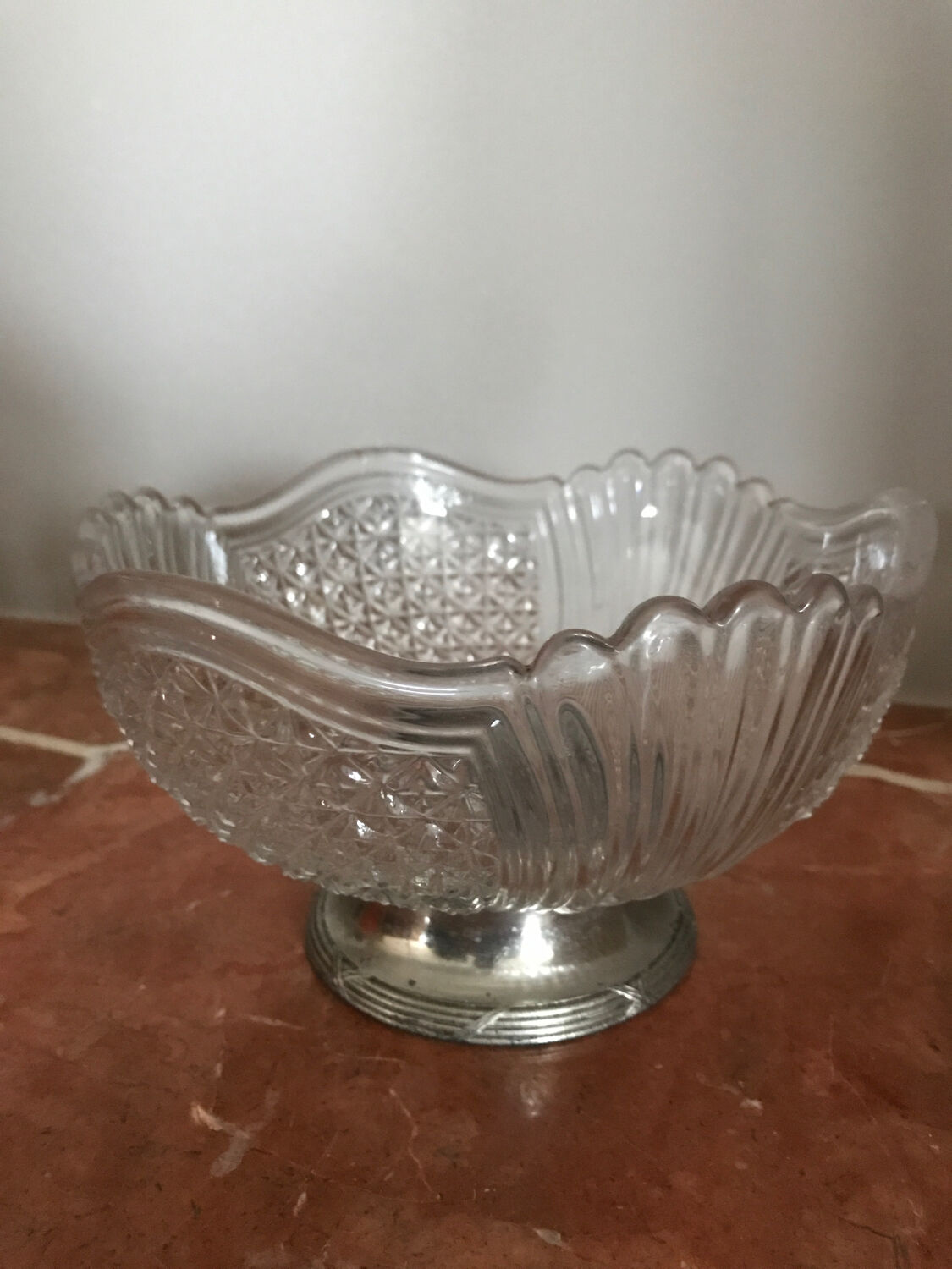 Coupe à fruit sur pied métal