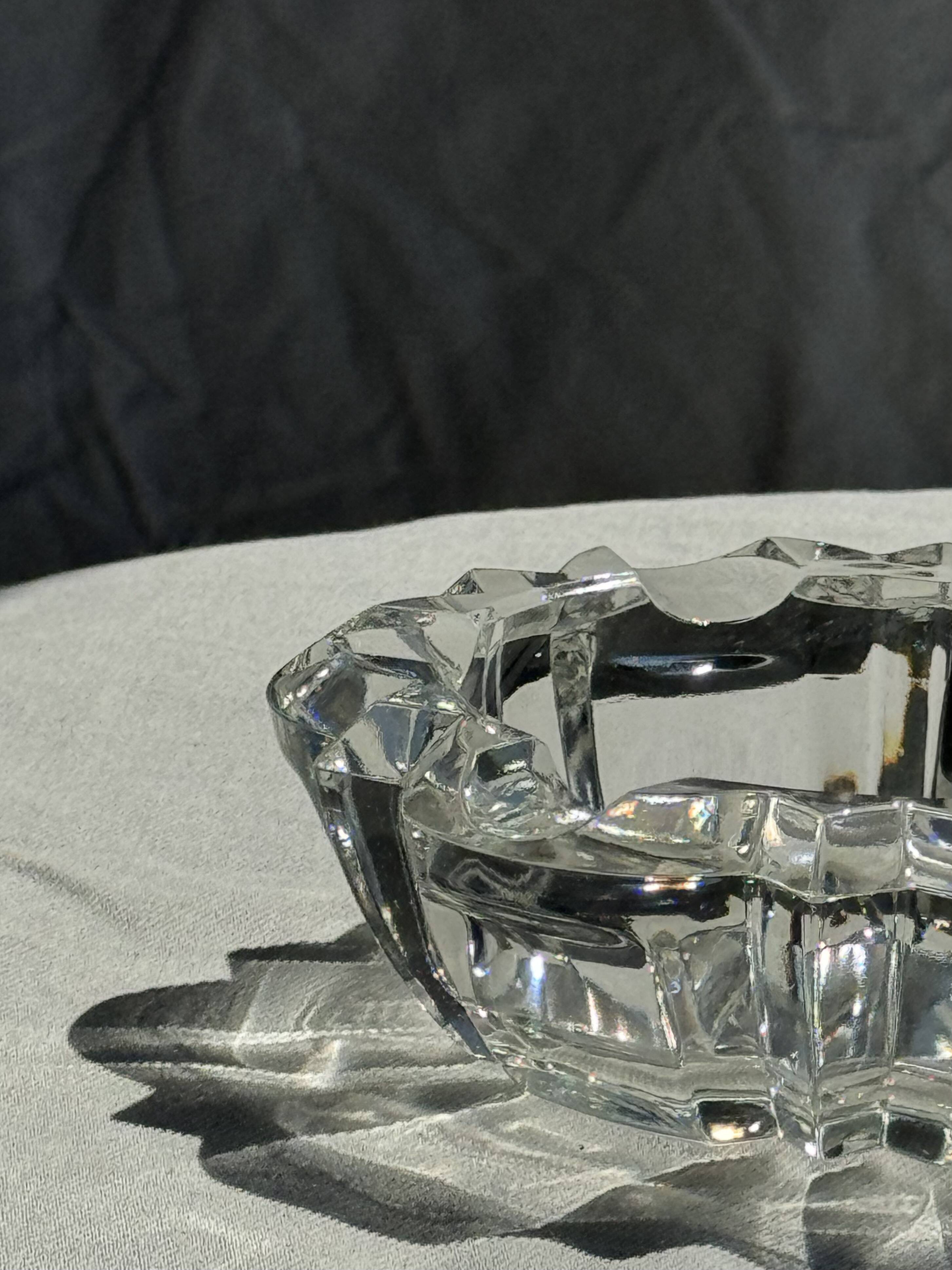 Classic geometric style glass ashtray