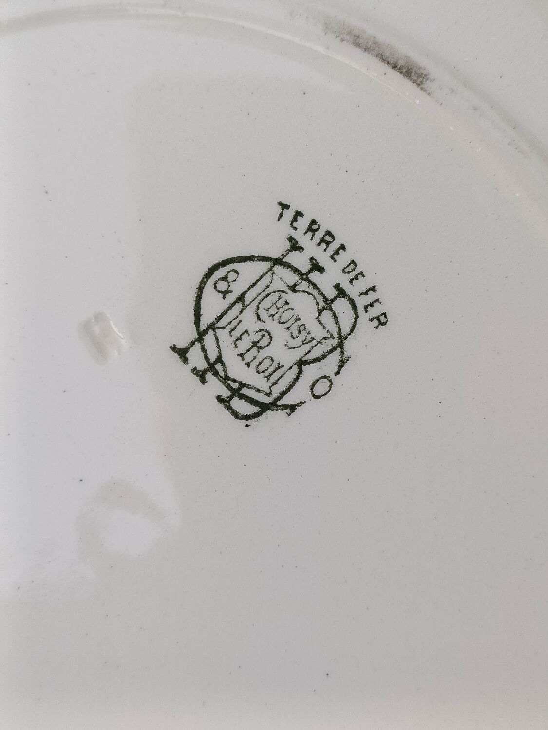 Talking dessert plates, Choisy-le-Roi