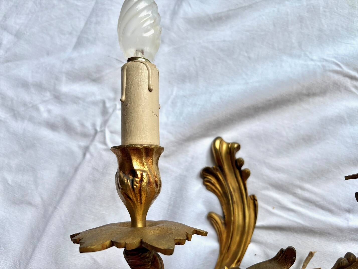 Pair of gilt bronze wall sconces, Louis XV rocaille style
