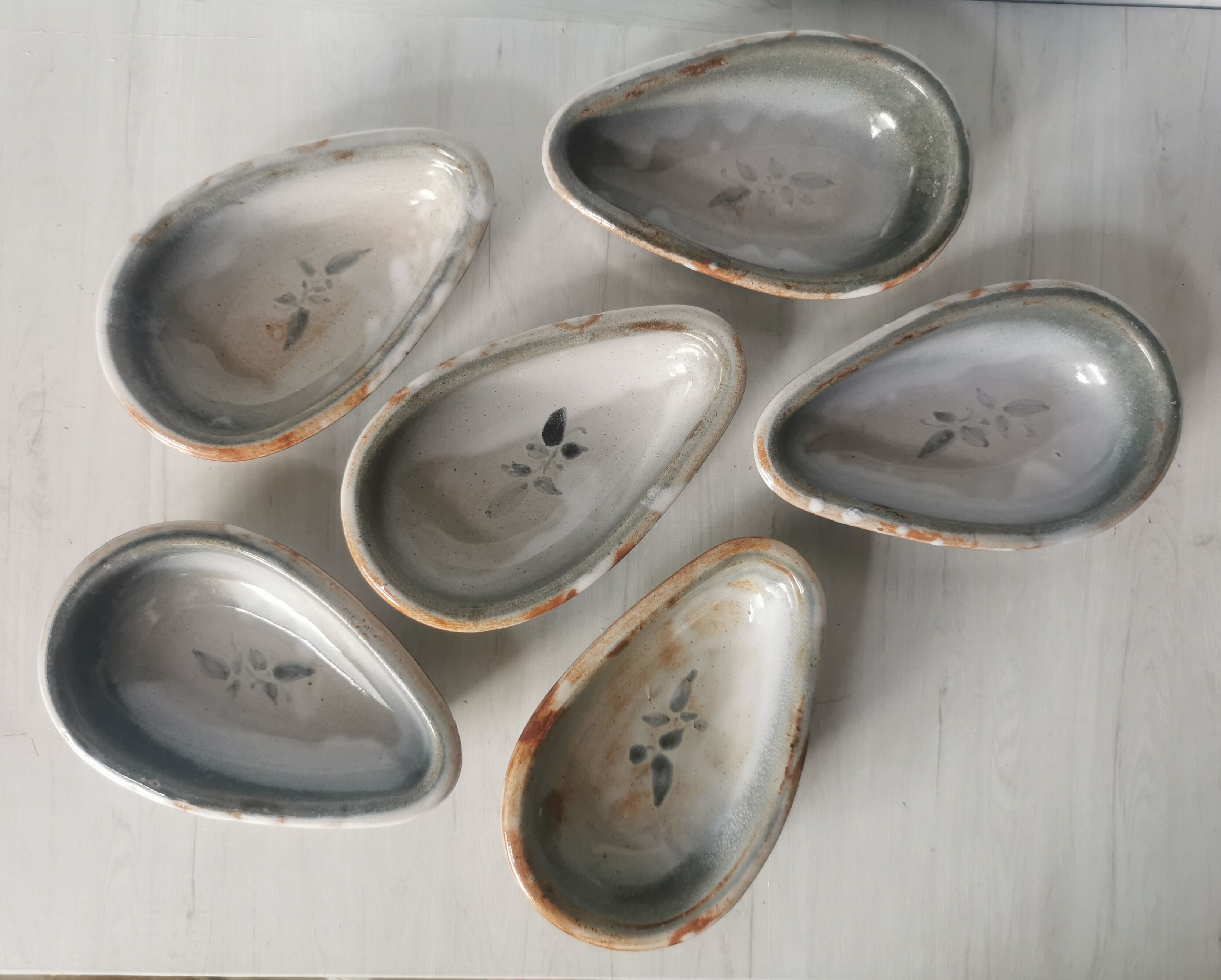 Glazed sandstone avocado cups ponce sur loir