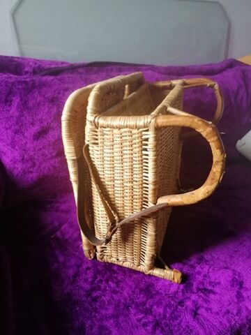 Wicker folding chair