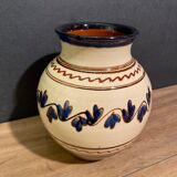 Glazed terracotta vase decorated with vegetable frieze of Savoy type