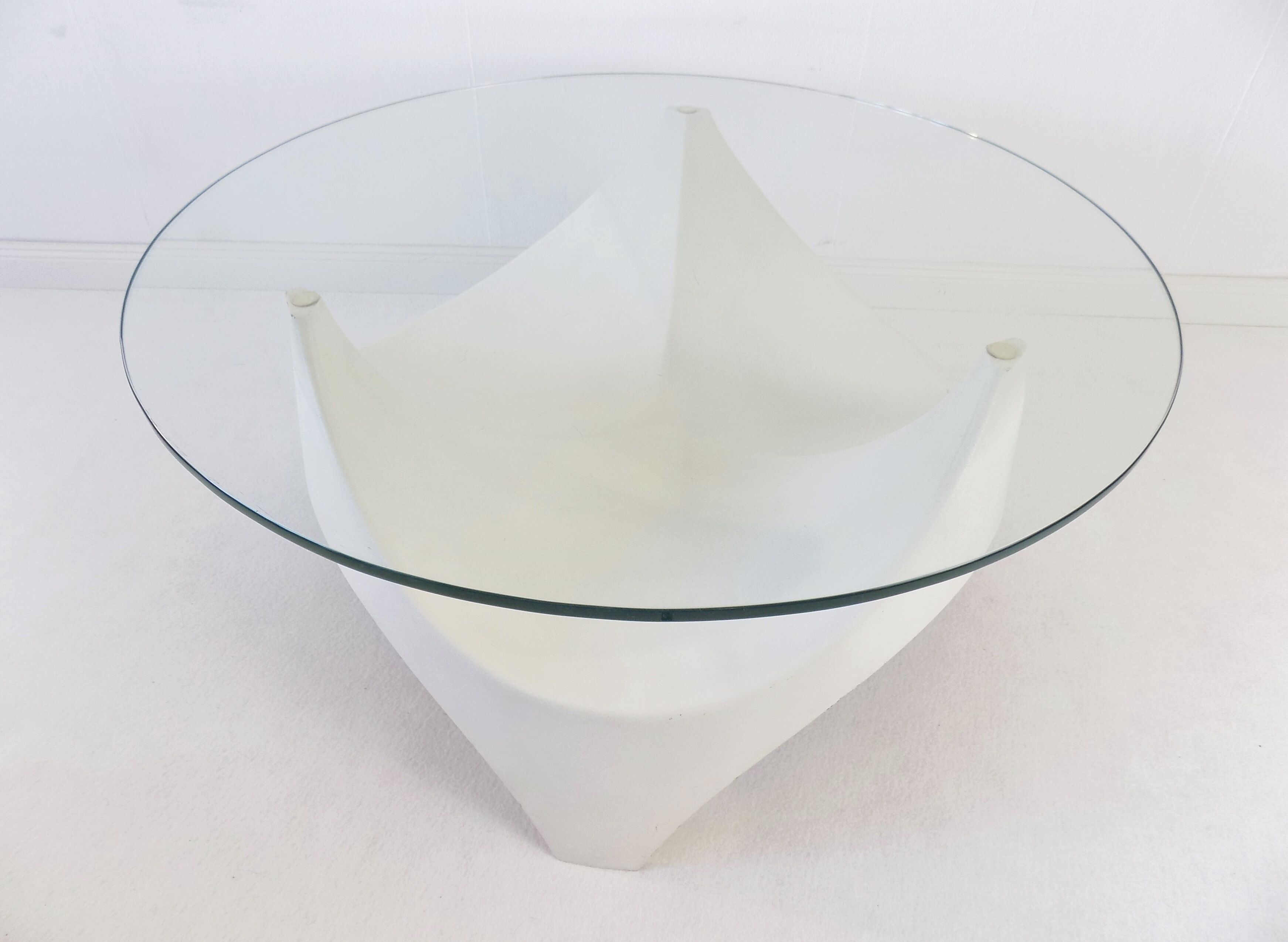 Table en verre opale années 1960