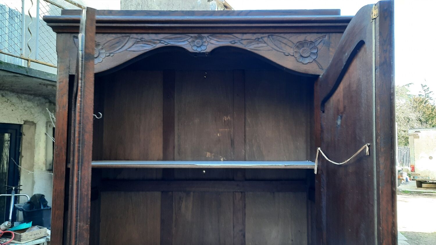 Armoire vintage
