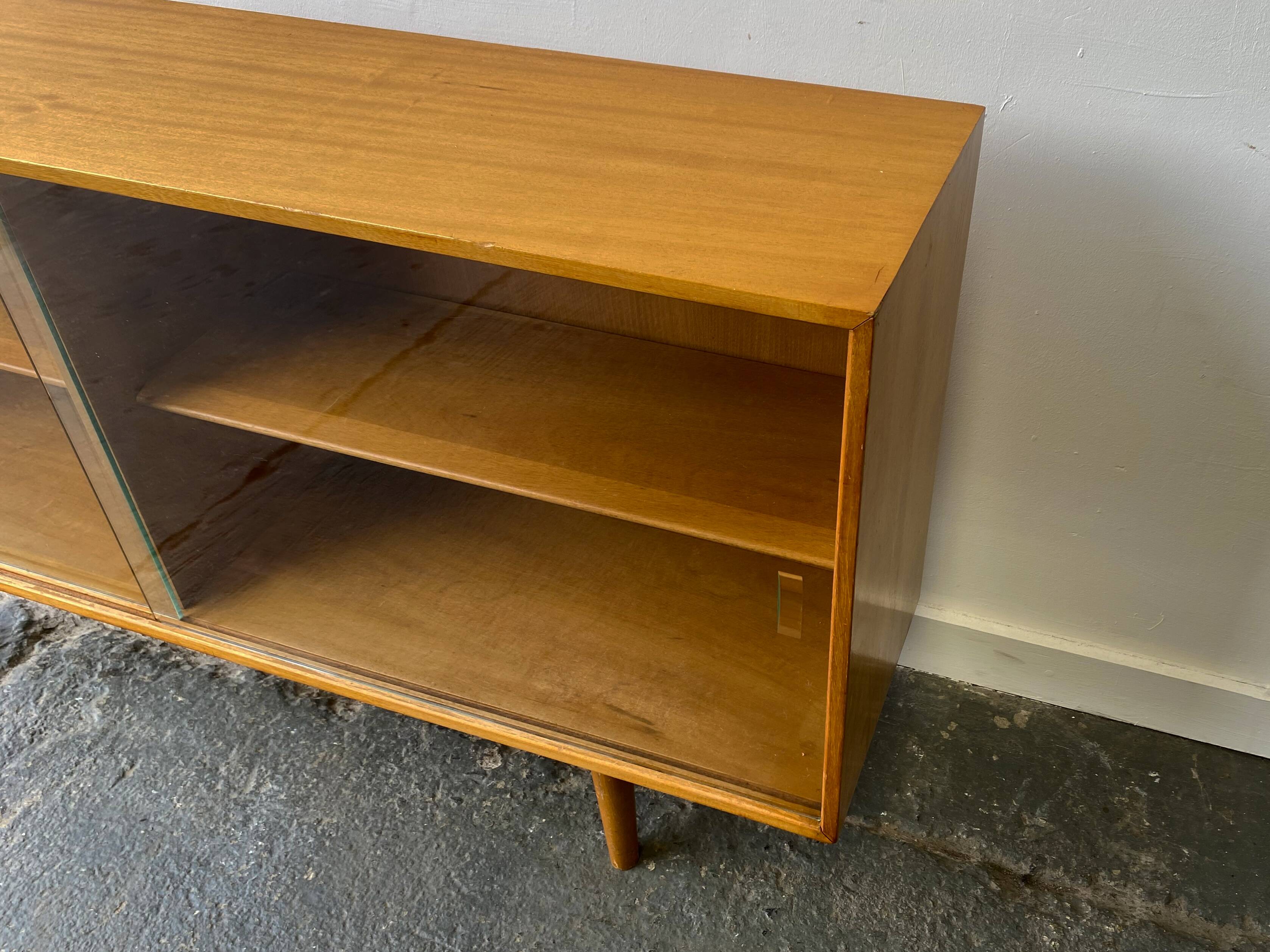 Rare ‘Hilleplan’ 1950’s Mid-Century ‘Unit D’ bookcase / sideboard by Robin Day for Hille