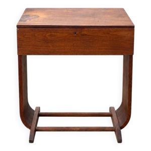 Travailleuse / table