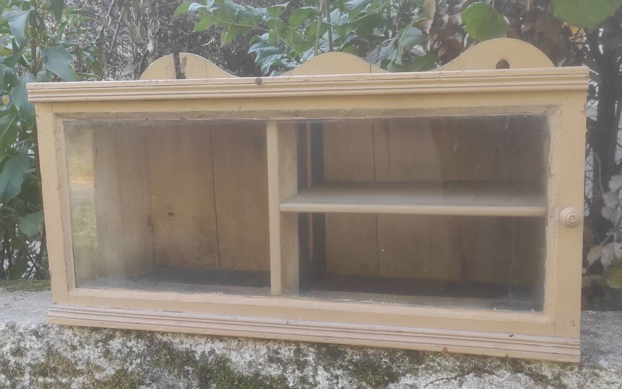 Glass shelf