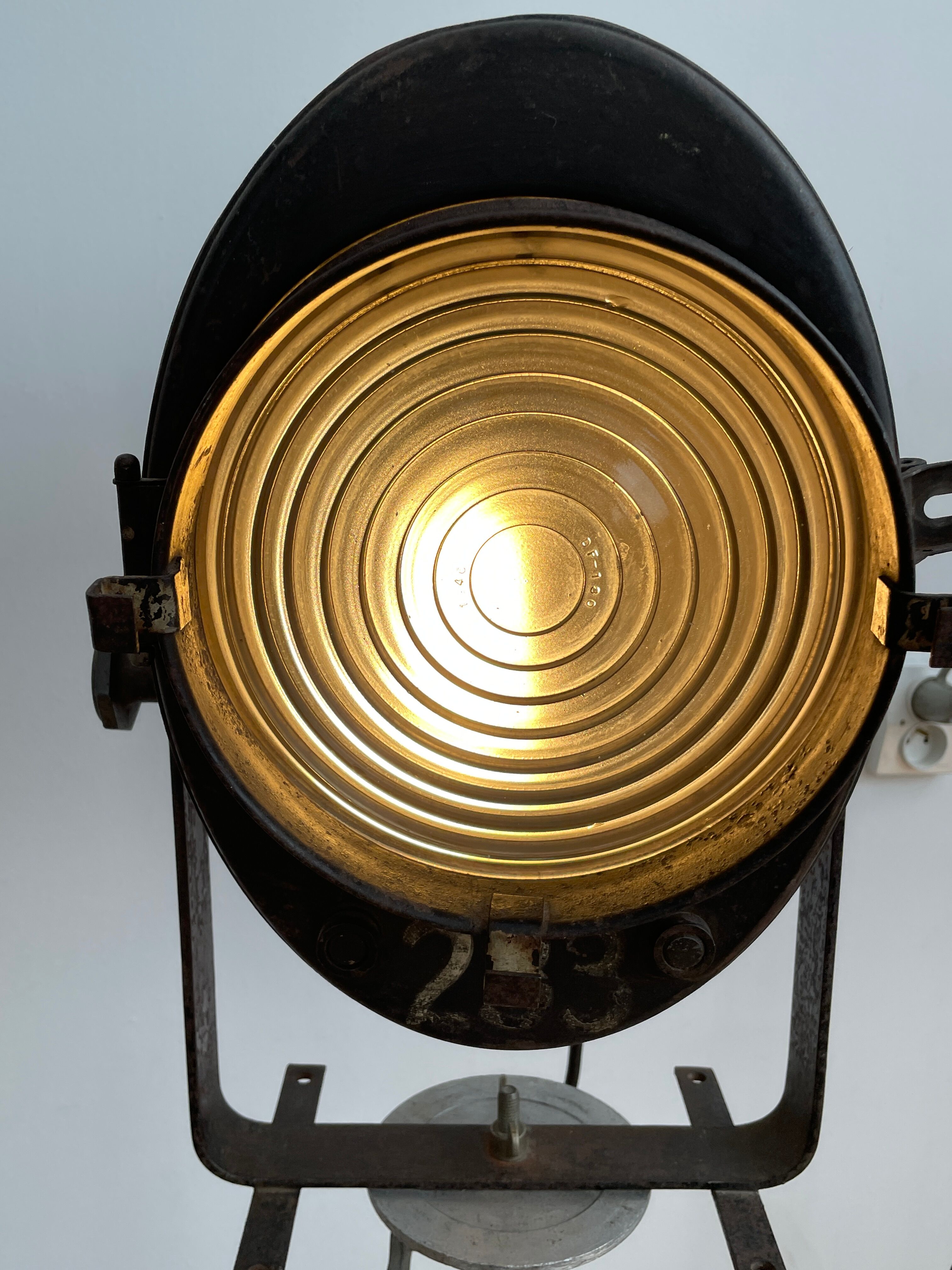 Fully original cremer paris cinema projector