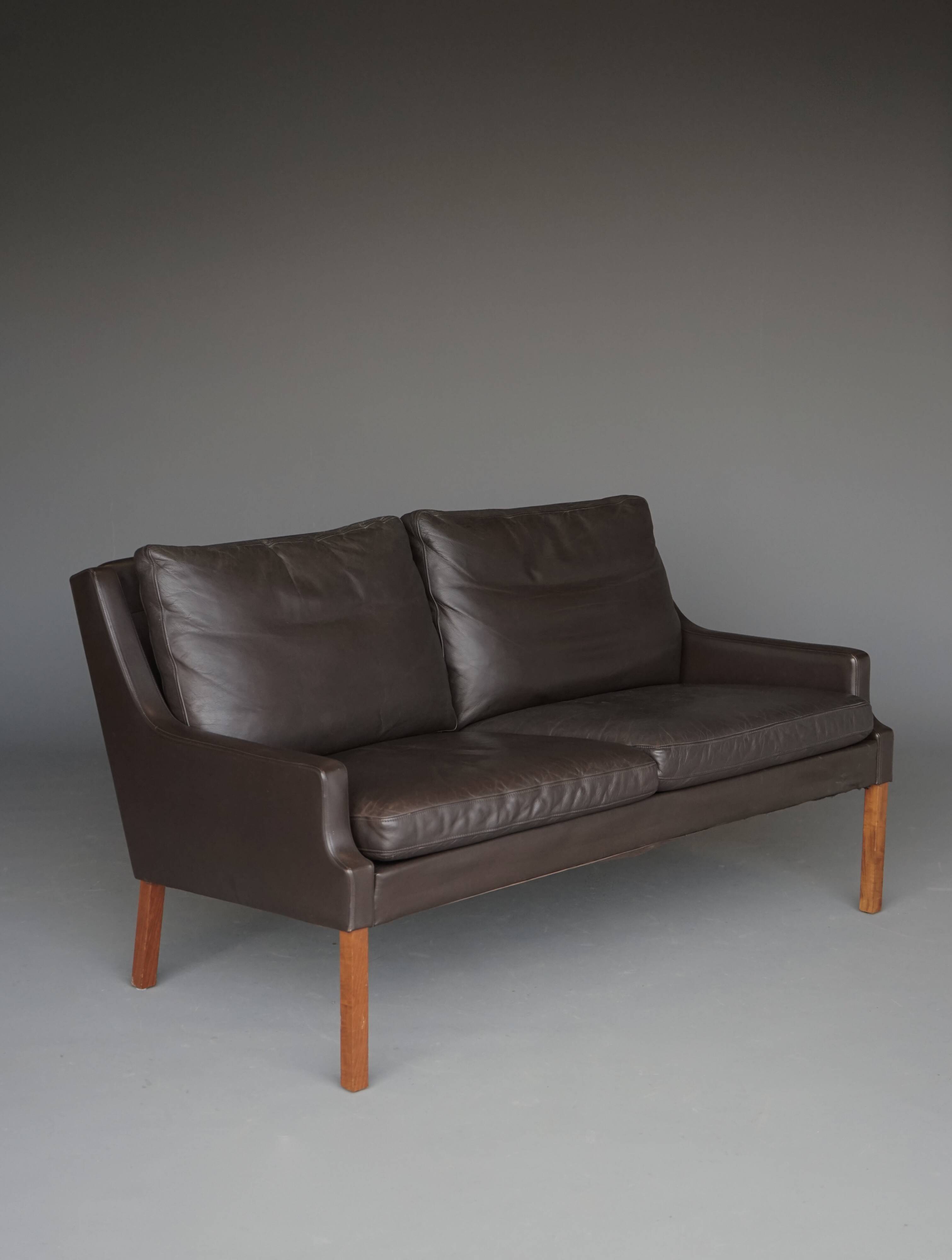 Canapé en cuir deux places danois par Georg Thams, Danemark, années 1960.