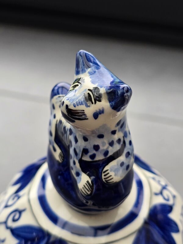 Vase pot couvert Delft manufacture néerlandaise, début XXème